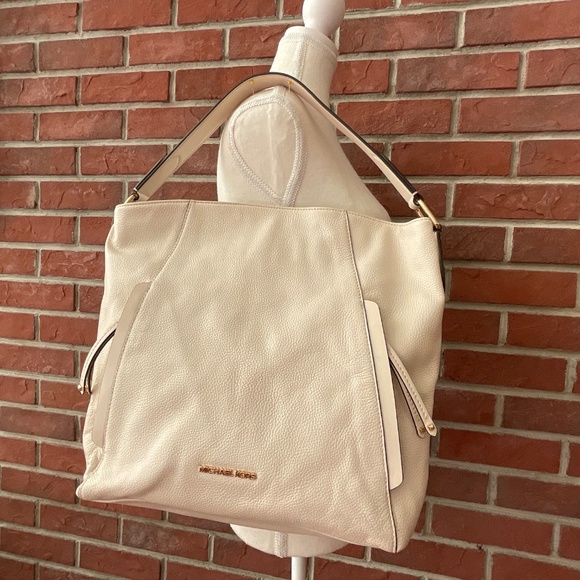 NWT Michael Kors Evie Light Cream Leather Hobo Shoulder Bag NEW - Picture 10 of 16